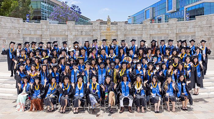 Graduados de la Universidad Soka de América 2022