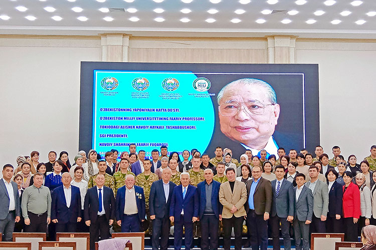 池田大作会长的追悼会在乌兹别克斯坦纳沃伊市举行